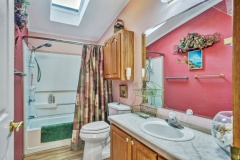 131-buck-board-guest-bath
