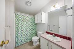11242632-QysM8WHw82bd8bpX