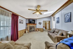 315-Live-Oak-Living-room