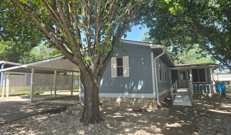 322 Live Oak