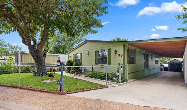 37 Juniper Dr