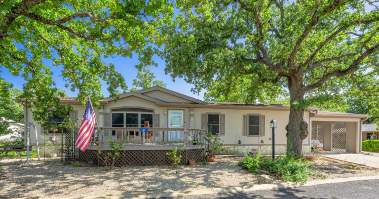61 Apache Dr